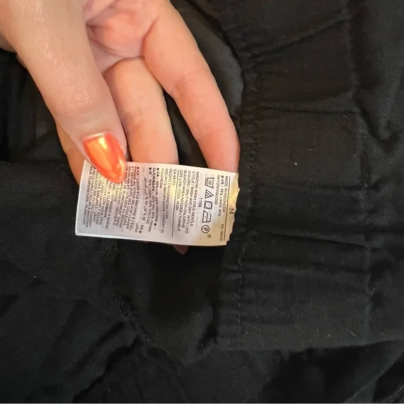 Old Navy Black High Waist Paper Bag Shorts - Picture 6 of 7